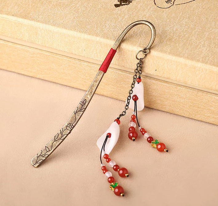 匠心啟航閱讀古典精美白玉紅瑪瑙流蘇創(chuàng)意書簽