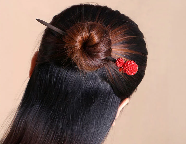 匠心啟航閱讀漆雕花朵民族風(fēng)紅色簪子新娘頭飾