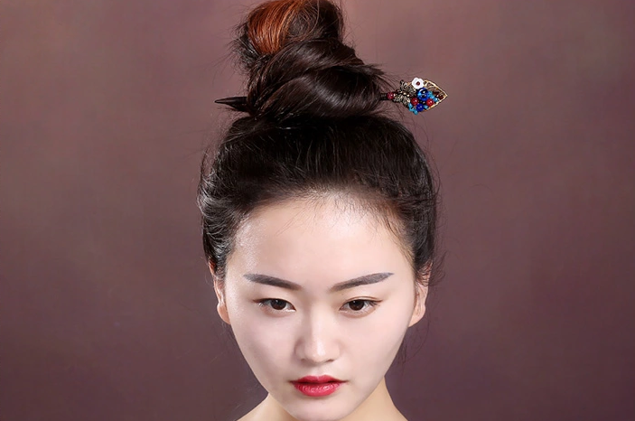 復古盤發(fā)頭飾手工木簪子