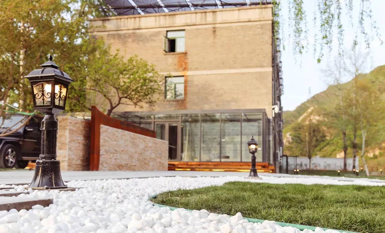 北京金岳臺溫泉酒店，承載著上個世紀的老磚樓