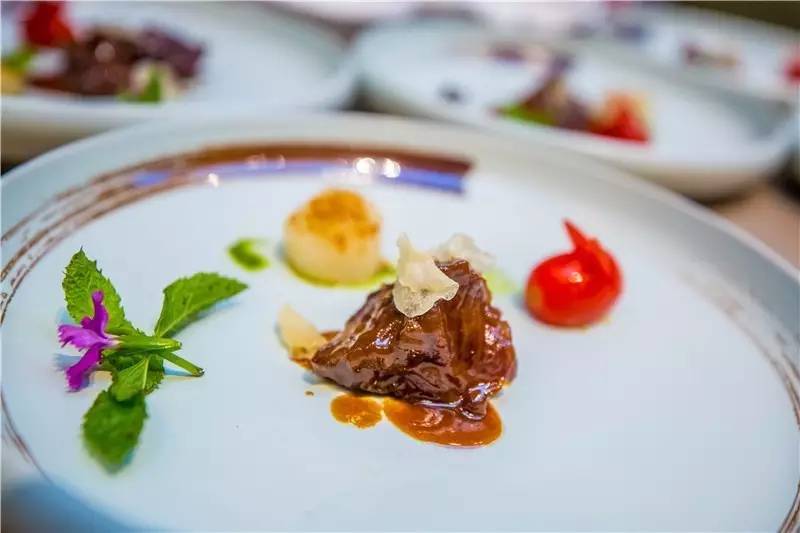 北京金岳臺溫泉酒店，承載著上個(gè)世紀(jì)的老磚樓