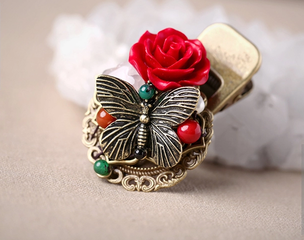 漆雕玫瑰復(fù)古盤發(fā)頭飾，金屬鴨嘴夾發(fā)夾