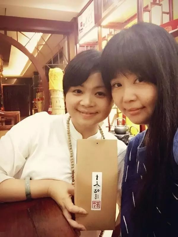 塘棲古鎮(zhèn)小茶姑娘，古鎮(zhèn)溪邊沐浴清風滌蕩心靈