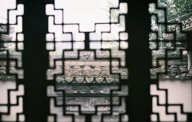 塘棲古鎮(zhèn)小茶姑娘，古鎮(zhèn)溪邊沐浴清風滌蕩心靈