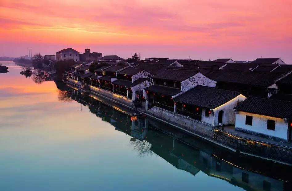 塘棲古鎮(zhèn)小茶姑娘，古鎮(zhèn)溪邊沐浴清風滌蕩心靈