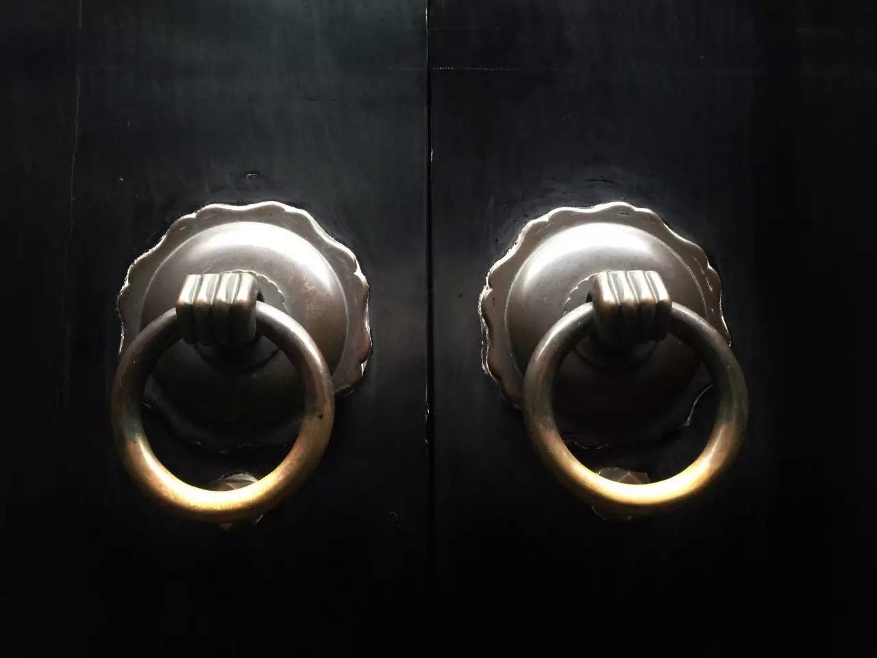 江南豪宅，淺談用紫檀和花梨木建的胡雪巖故居