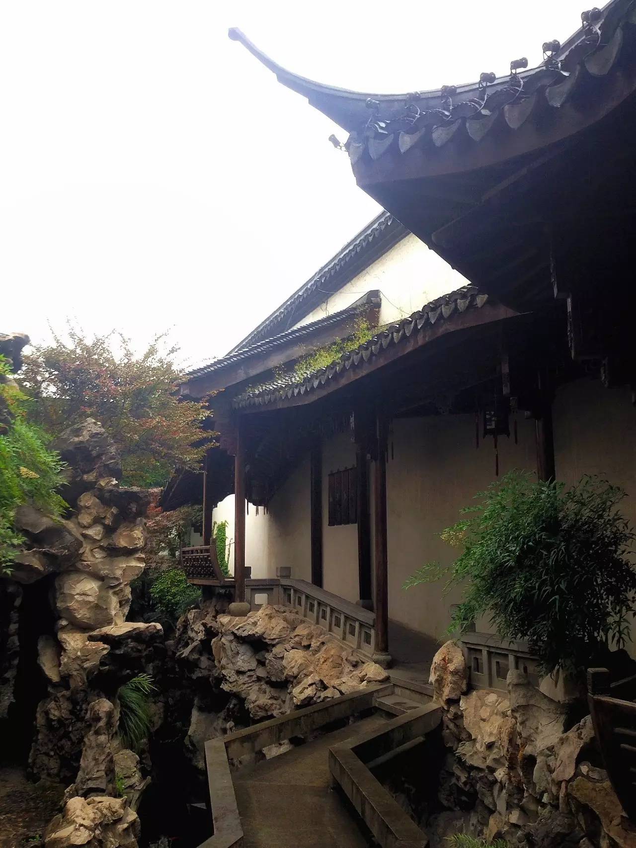 江南豪宅，淺談用紫檀和花梨木建的胡雪巖故居