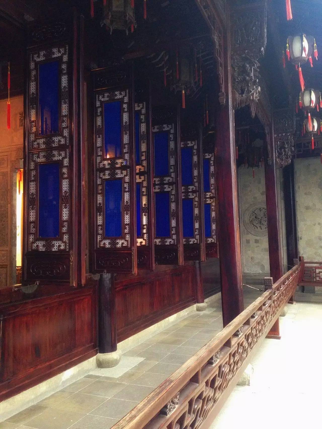 江南豪宅，淺談用紫檀和花梨木建的胡雪巖故居