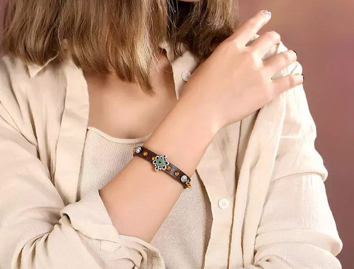 手工牛皮手環(huán)復古魚兒銀首飾