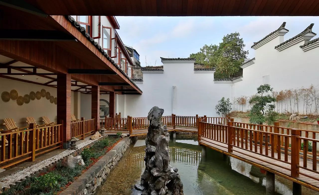 陶舍藝術(shù)酒店，一個(gè)「詩意的世界」