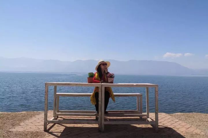 翡翠灣，在遼闊的海洋前做回?zé)o憂快樂(lè)的自我