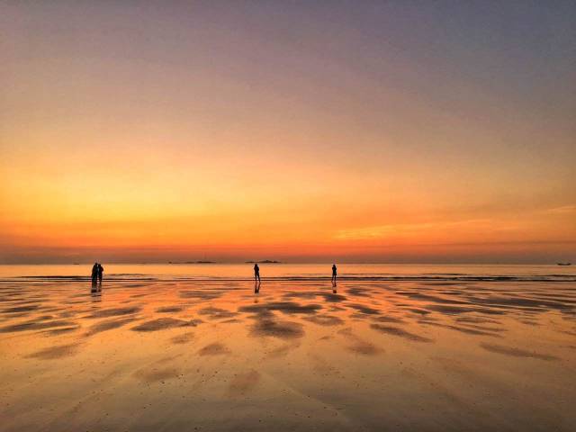 翡翠灣，在遼闊的海洋前做回?zé)o憂快樂(lè)的自我
