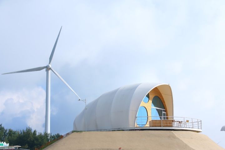 翡翠灣，在遼闊的海洋前做回?zé)o憂快樂的自我