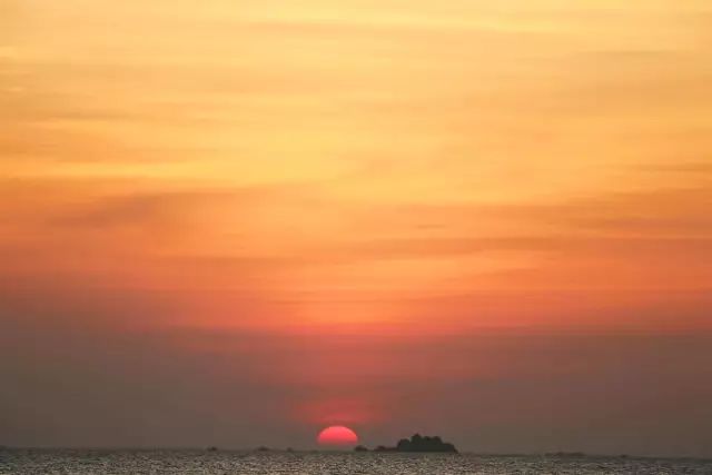 翡翠灣，在遼闊的海洋前做回?zé)o憂快樂的自我