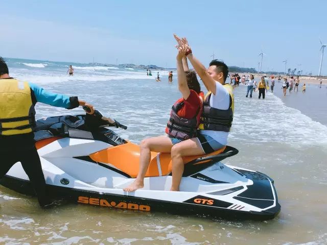 翡翠灣，在遼闊的海洋前做回?zé)o憂快樂的自我