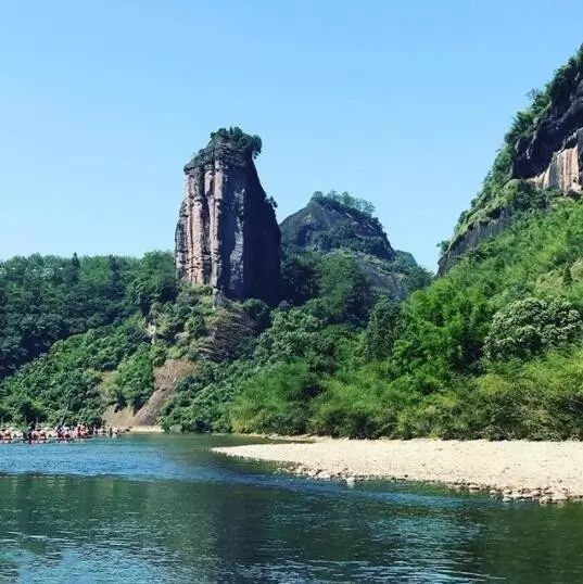 叢山茶境，一片天一座山忘了山外忘卻自己