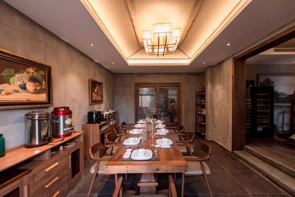 叢山茶境，一片天一座山忘了山外忘卻自己