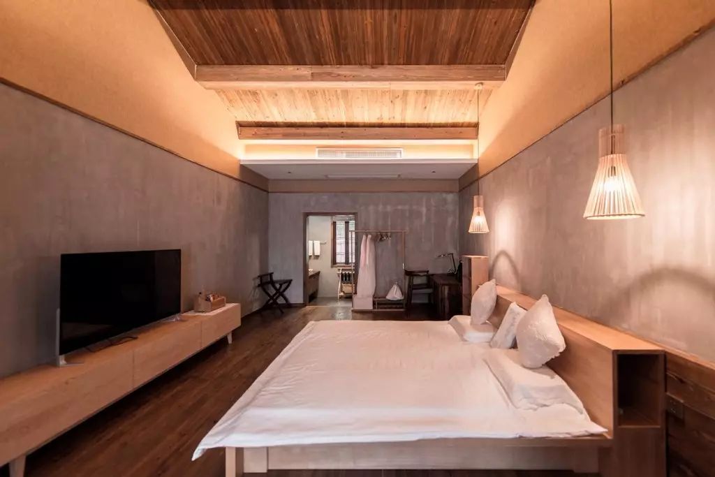 叢山茶境，一片天一座山忘了山外忘卻自己