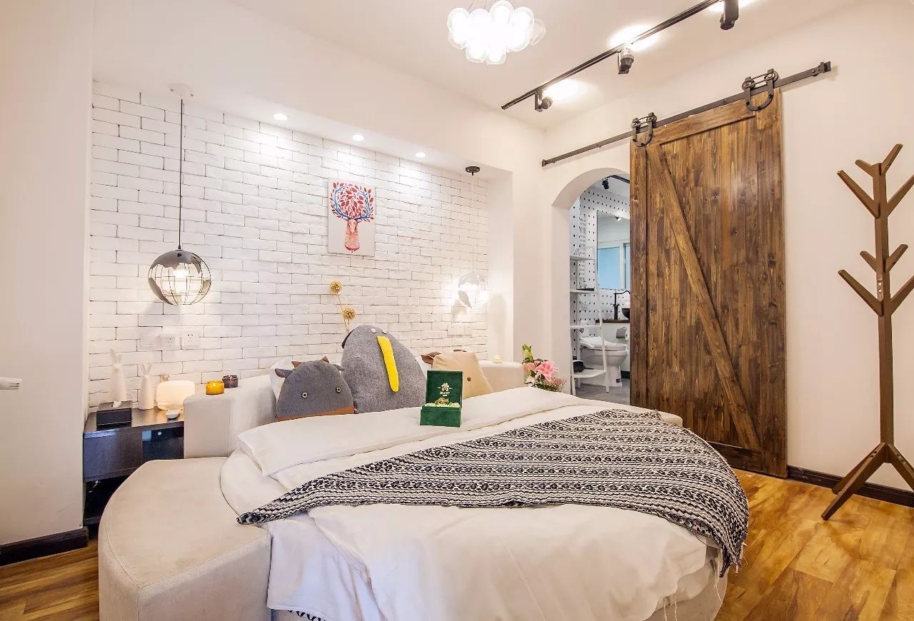 上?！TARH影居，和明星入住同一個家