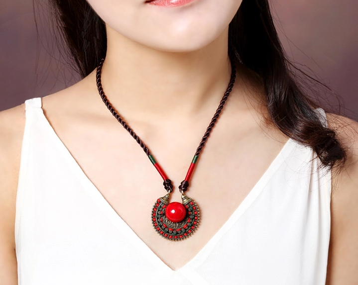 紅色吊墜鎖骨鏈復(fù)古項鏈首飾