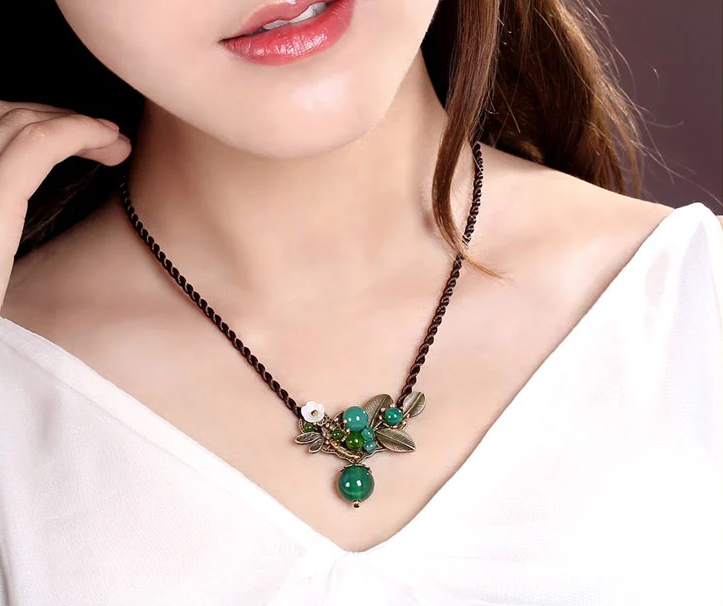 綠色瑪瑙吊墜鎖骨鏈民族風(fēng)項(xiàng)鏈?zhǔn)罪? src="/yuedu/d/file/bigpic/190404/04/13-1F92Q00943-50.png" style="height: 480px; width: 750px;" / data-M46X="Sg3v7j"><br / data-7LAr="Li1qop">
	<img alt=