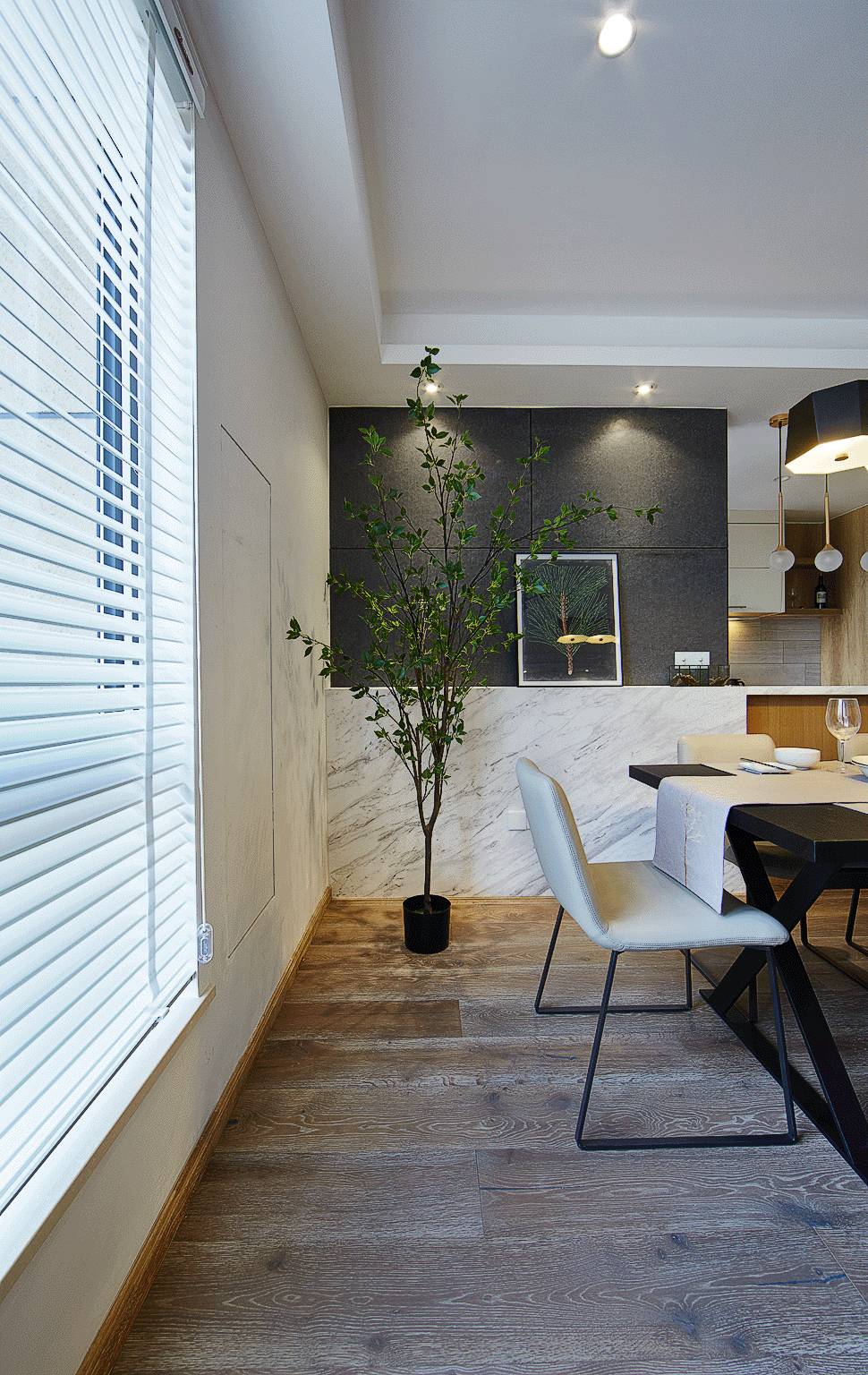 原木清風(fēng)，家理應(yīng)如此