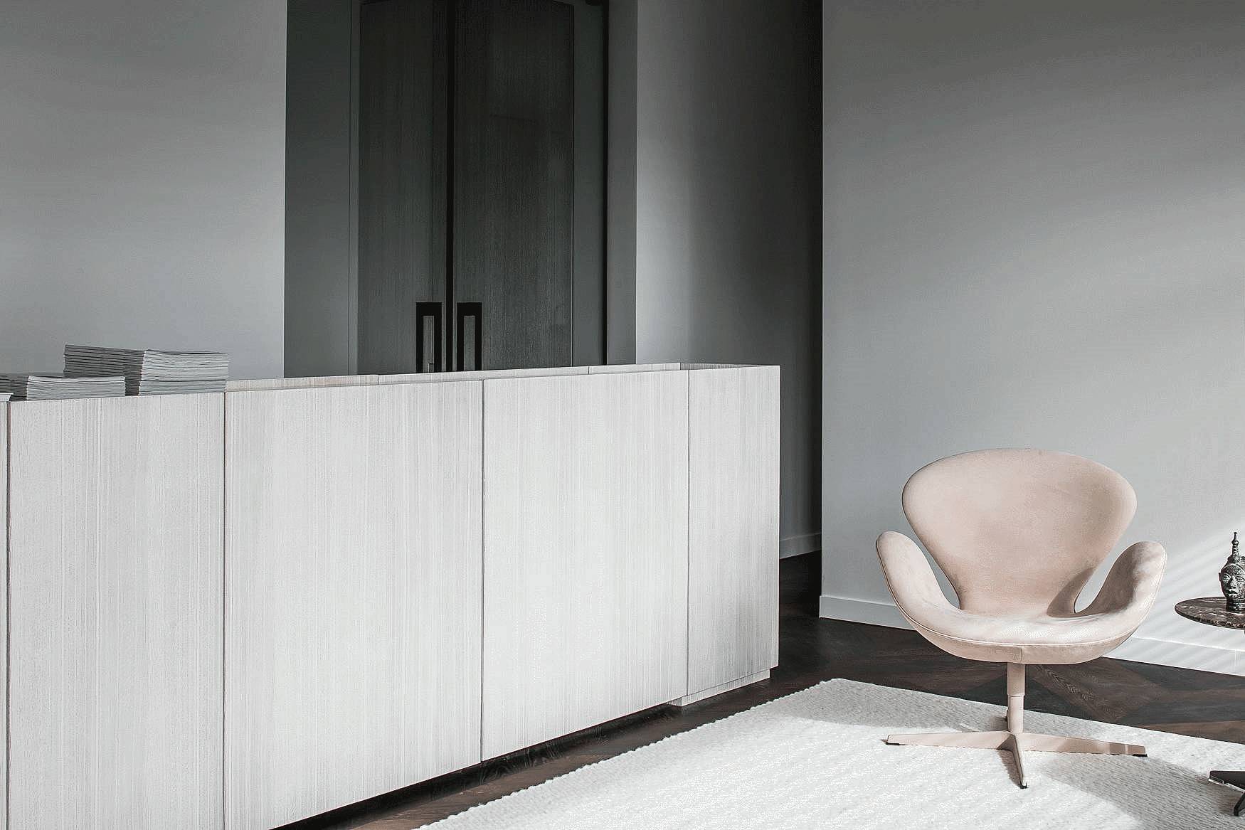 越白越簡，越極致