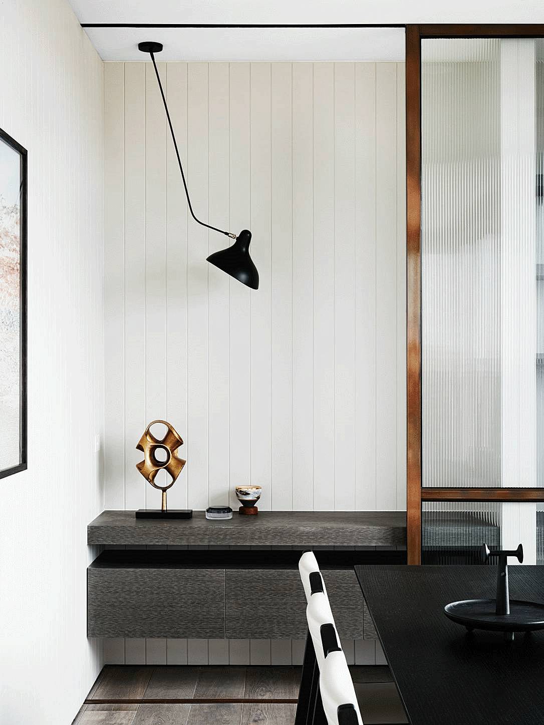 越白越簡(jiǎn)，越極致