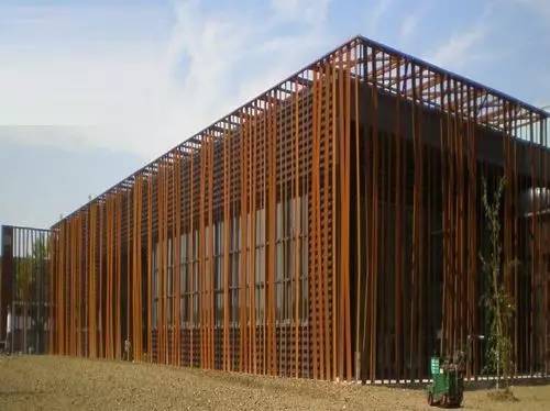 木格柵建筑，次序中的美