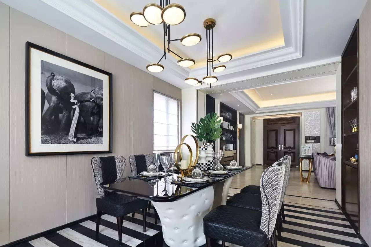 現(xiàn)代摩登格調(diào)，完美演繹當(dāng)代先鋒生活美學(xué)