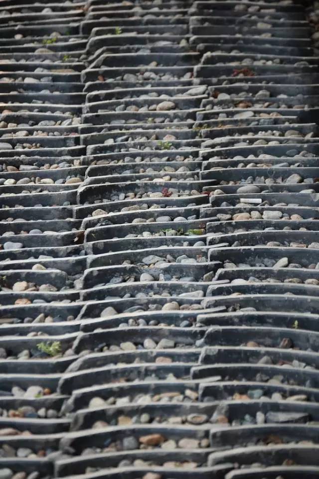 古建筑，一片瓦，遮風(fēng)擋雨