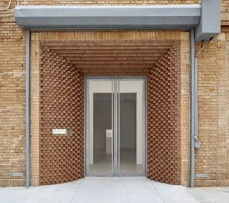 紅磚的建筑藝術(shù)，每一張紅磚墻都可以拿去做紅