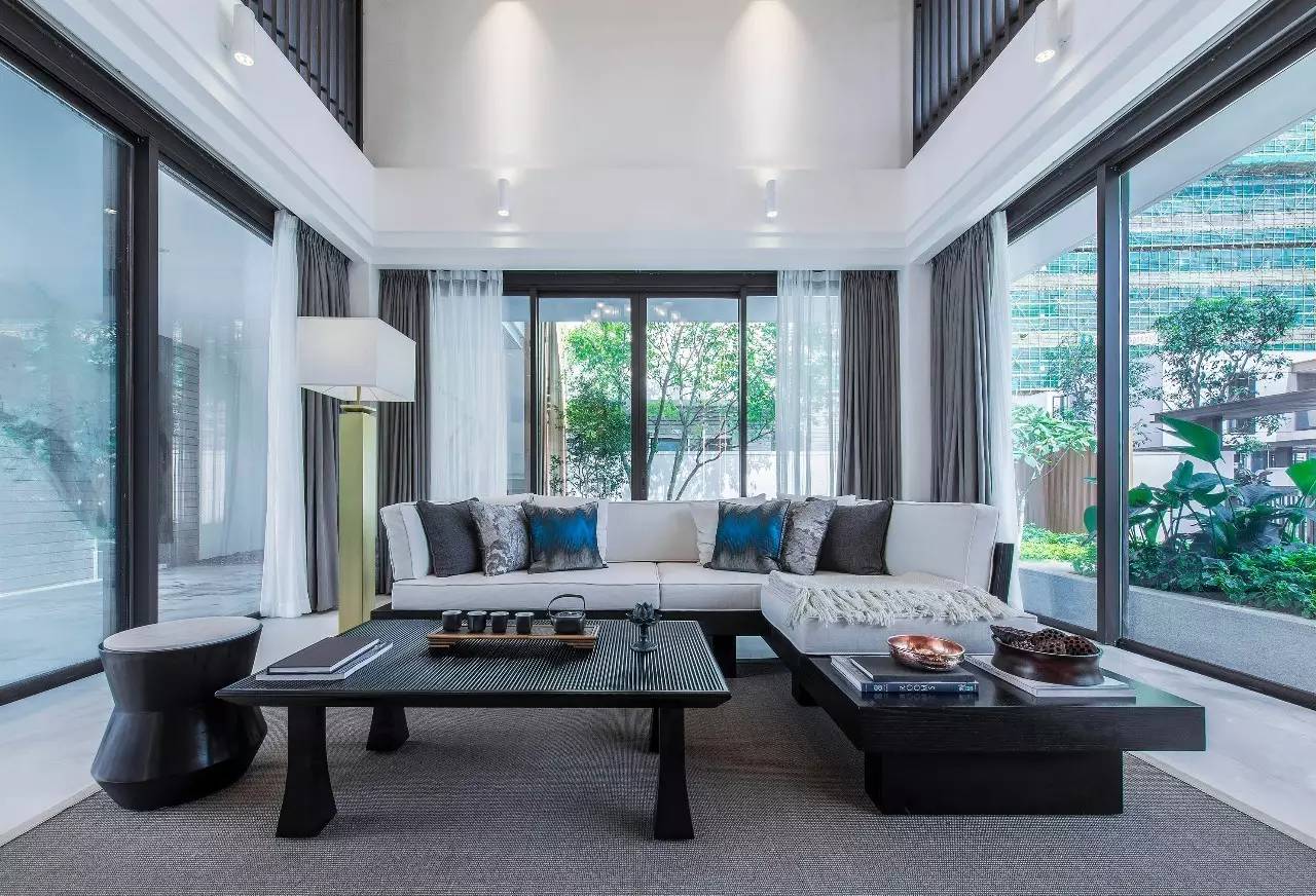 樸質(zhì)的奢華，自然返璞的當(dāng)代別墅設(shè)計(jì)