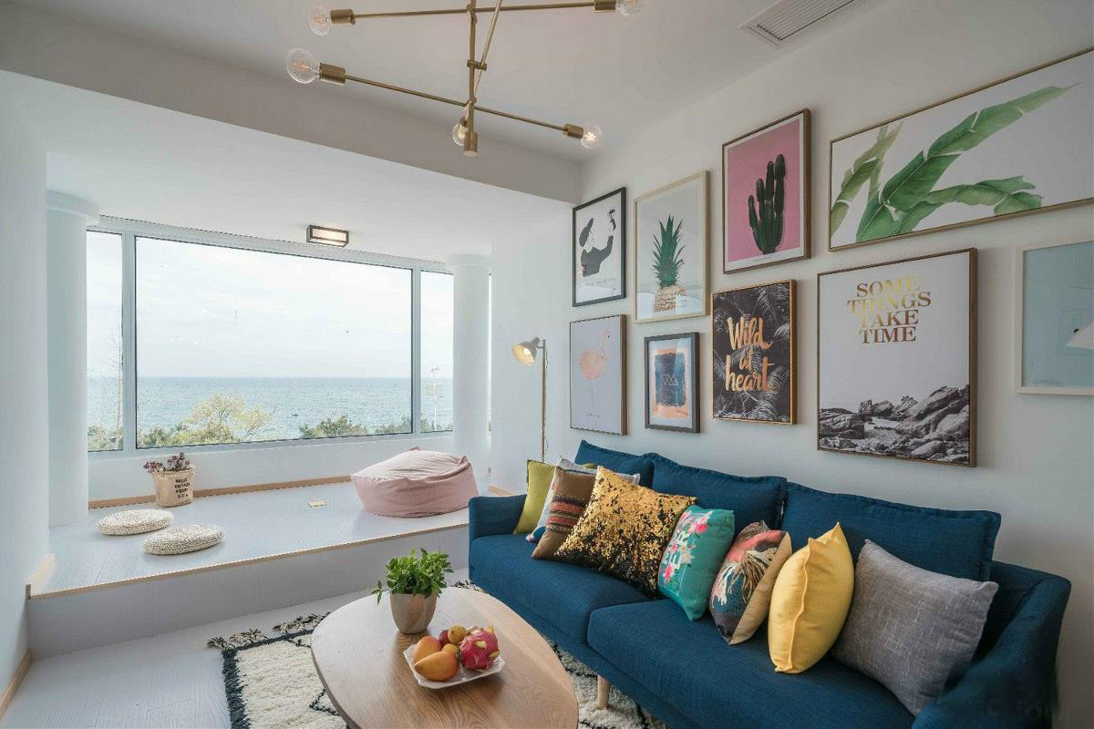 原木風(fēng)情的青島民宿，聽大海的聲音