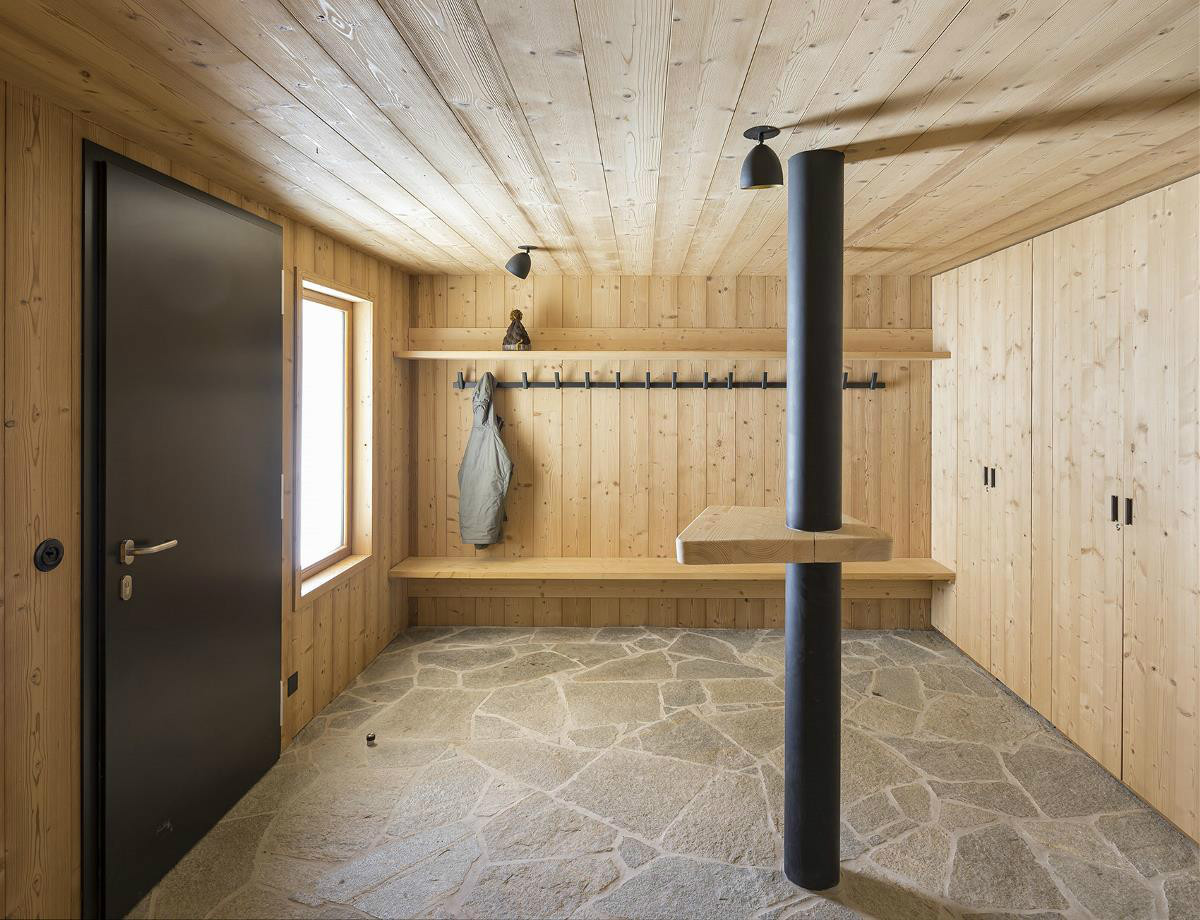 當(dāng)原木遇上雪花別有情調(diào)，雪中木屋設(shè)計(jì)