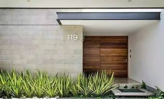 水泥墻樸素寂靜的美，庭院設(shè)計