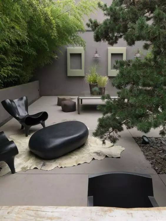 水泥墻樸素寂靜的美，庭院設(shè)計