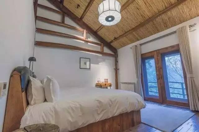 一山九舍 ， 游弋翠竹山林之中