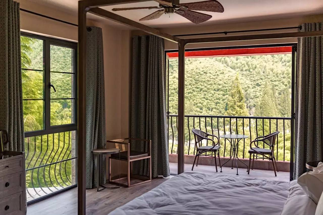 尚坡民宿，坐擁絕佳山景的無(wú)敵泳池