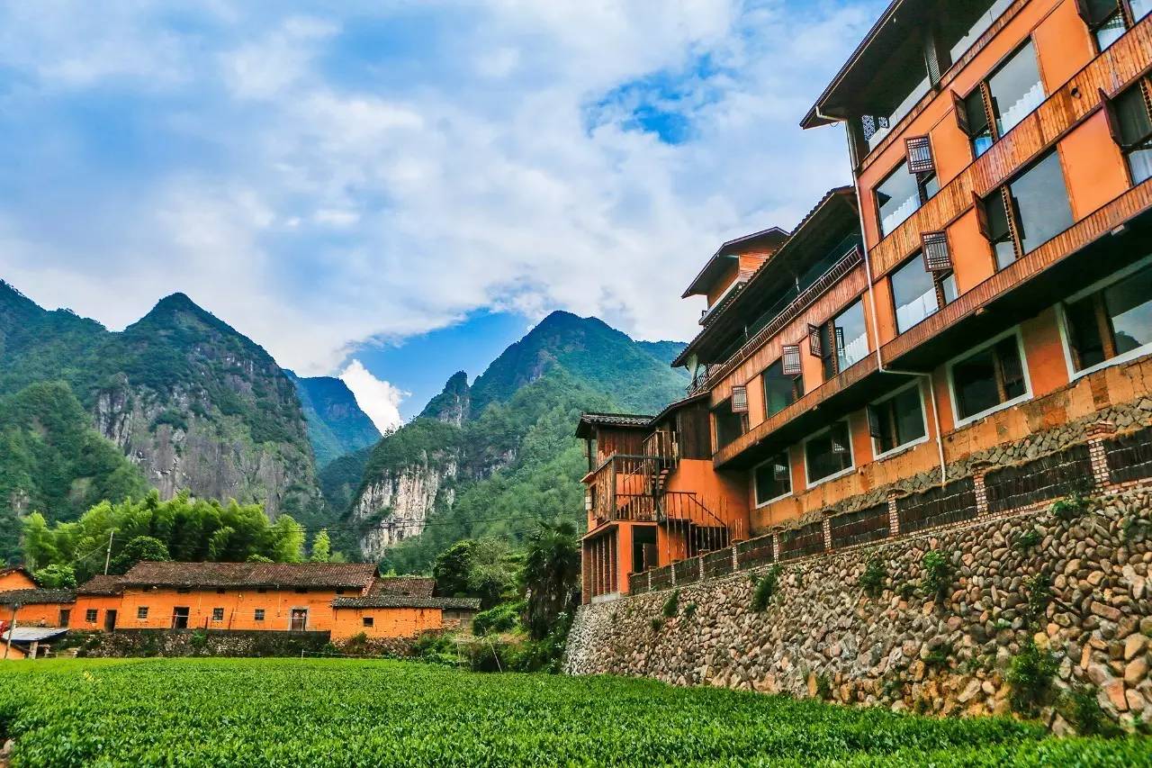 閑思居民宿，暢游在清涼山泉