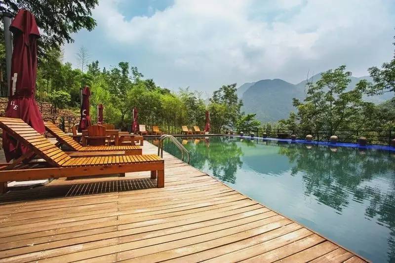 安吉老樹林，600米海拔上的火山泉水池