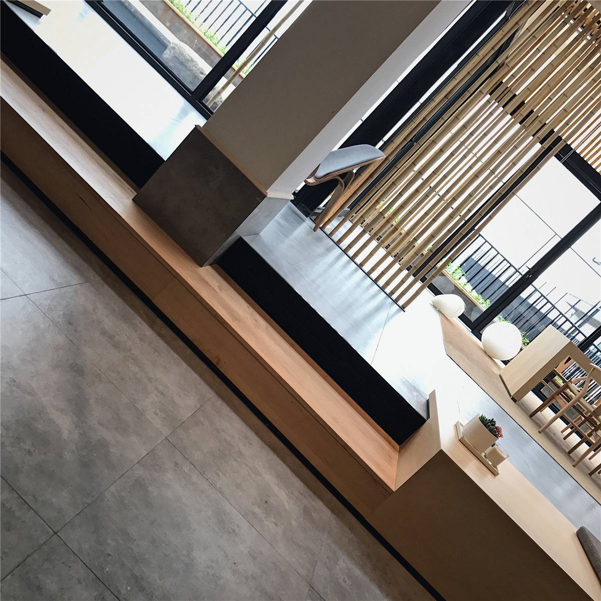 隱于繁華都市間，云初空間新中式裝修設(shè)計(jì)