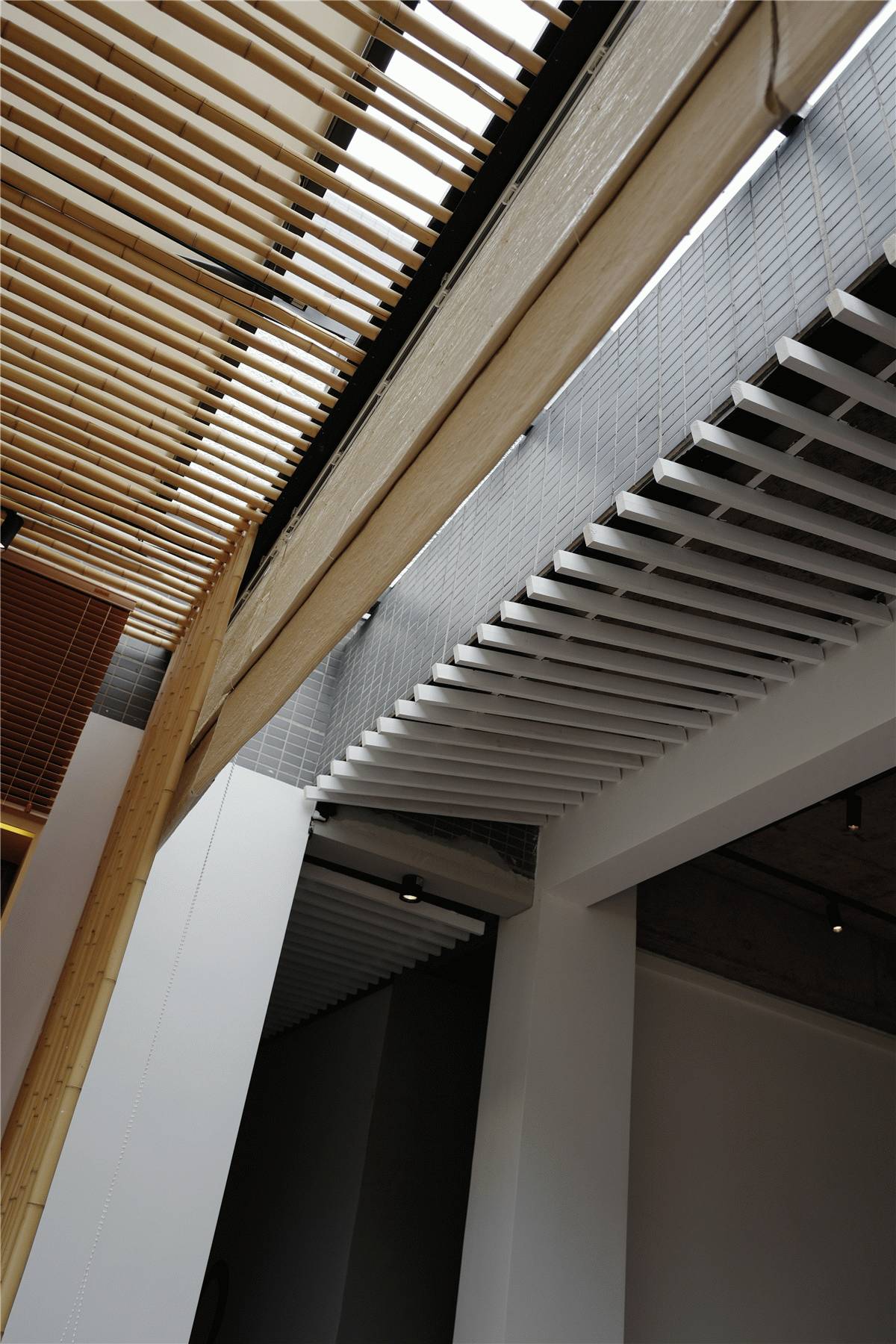 隱于繁華都市間，云初空間新中式裝修設(shè)計(jì)