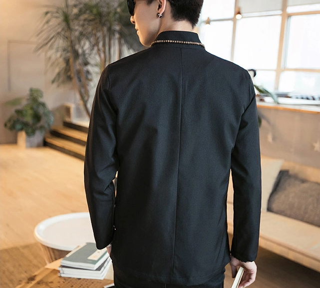 簡(jiǎn)潔大氣的傳統(tǒng)匠心啟航閱讀唐裝