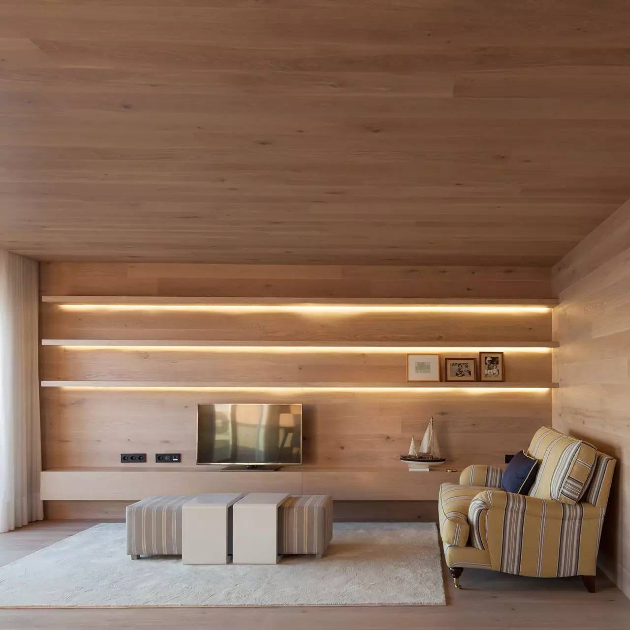 極簡原木海邊度假小屋，中式裝修設(shè)計