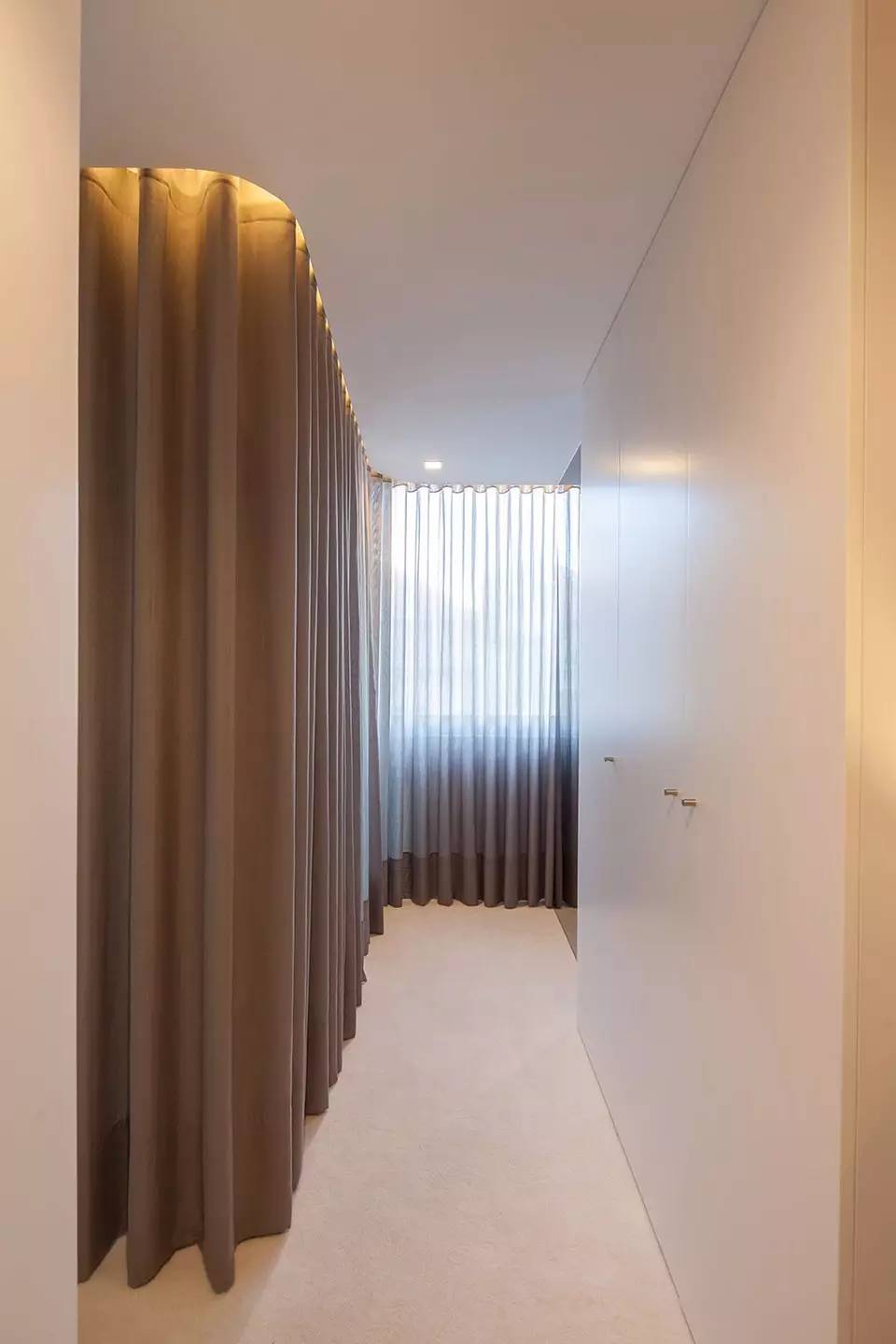 極簡原木海邊度假小屋，中式裝修設(shè)計