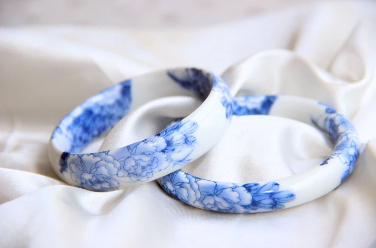 清新脫俗的匠心啟航閱讀青花瓷陶瓷手鐲