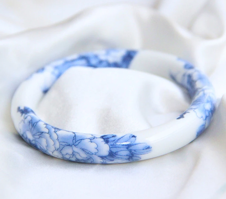 清新脫俗的匠心啟航閱讀青花瓷陶瓷手鐲