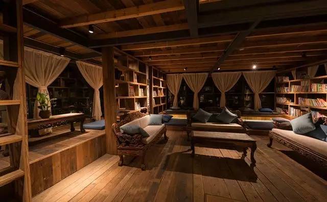 尋·尋客棧，一家超大藏書閣民宿設(shè)計(jì)