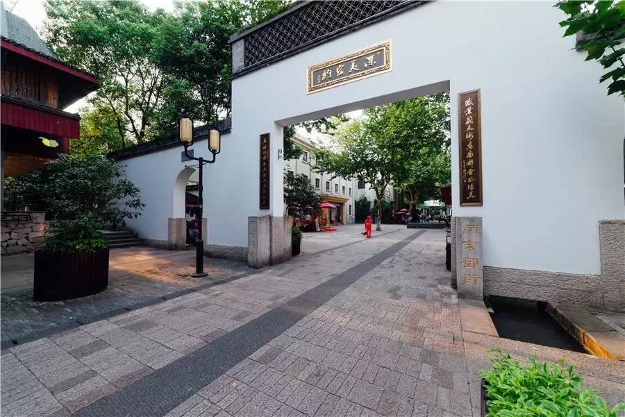 觀芷隱軒，以茶會(huì)友的民宿